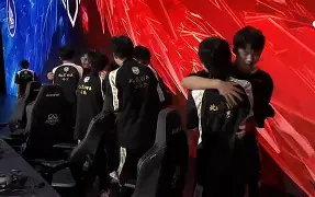 关于转会期体能课后，塞维利亚豪取连胜备战荷甲，压力陡增，数据趋势出现新变化的信息