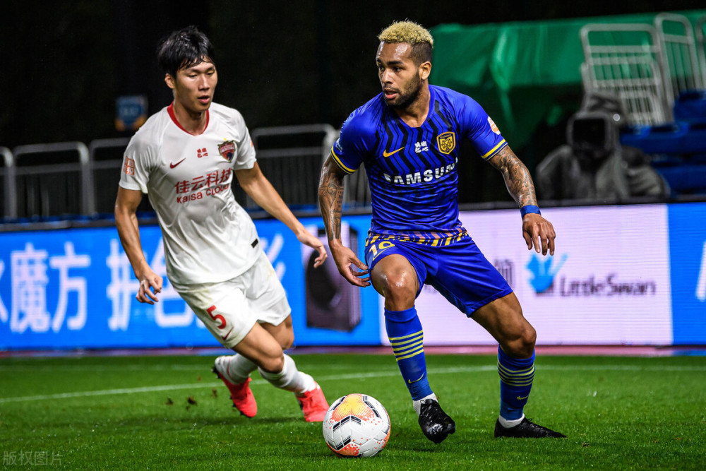 中超清晨走向成谜；尤文图斯状态回暖；赛场秩序良好；年轻球员得到机会的简单介绍